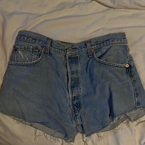 Levi’s shorts never worn before